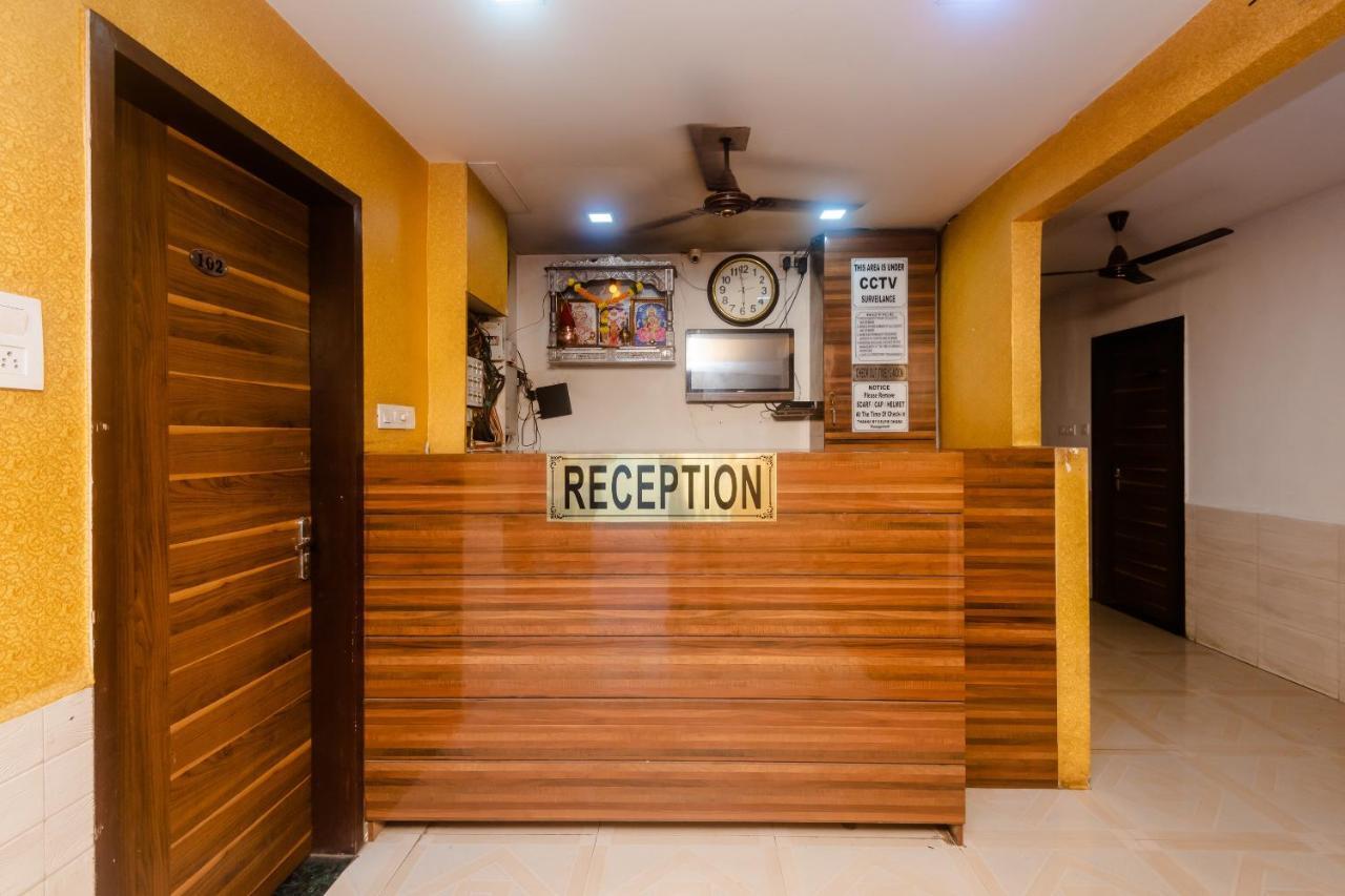 Hotel Oyo 37530 Selfie Dhaba Sasupāda Exterior foto
